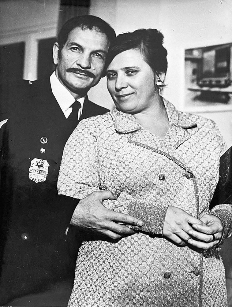 הרירה חריפאי בשוטר אזולאי 