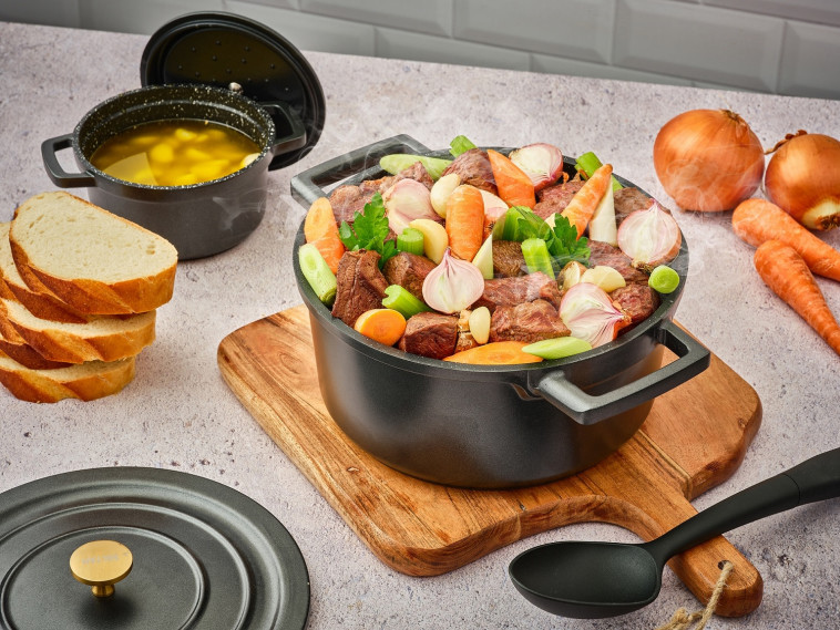 קדירת בשר בקר וירקות שורש חורפיים