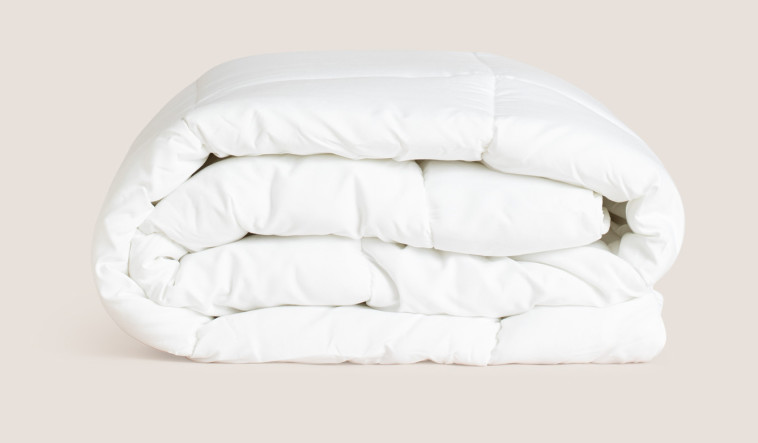 שמיכת פוך טבעי, קסטרו הום