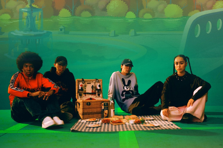 קולקציית קפסולה של בית האופנה GIVENCHY בשיתוף עם וולט דיסני