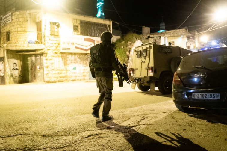פעילות כוחות צה''ל הלילה בשומרון (צילום: דוברות המשטרה)