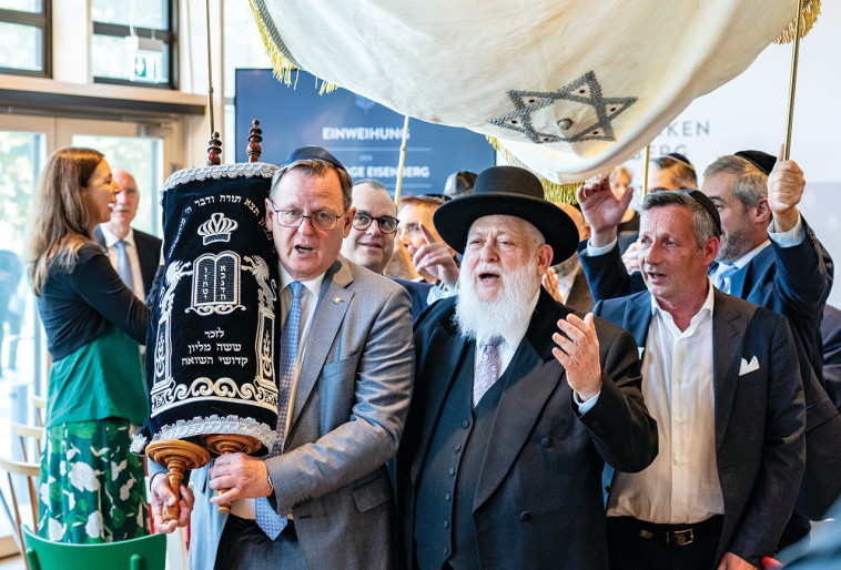  הכנסת ספר תורה 