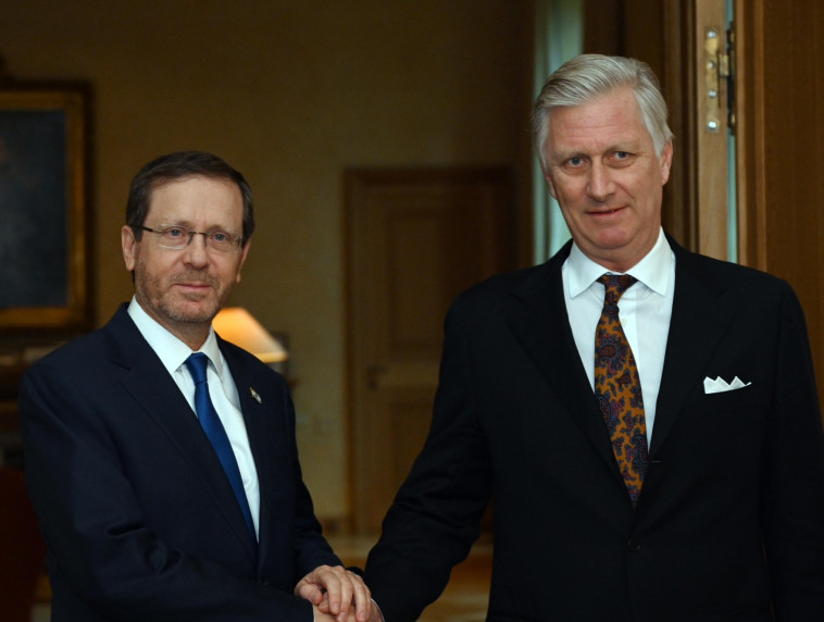 הנשיא הרצוג עם מלך בלגיה פיליפ בארמון בבריסל (צילום: חיים צח לע''מ)