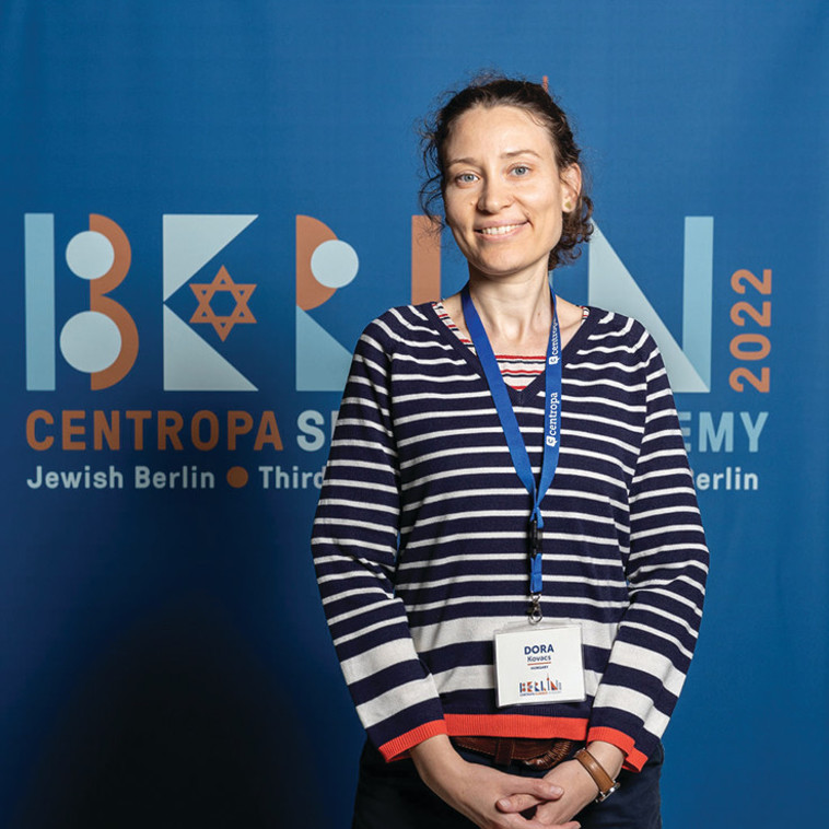 דורה קובאקס