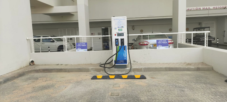 עמדת הטענה במלון ''ישרוטל רויאל גארדן''