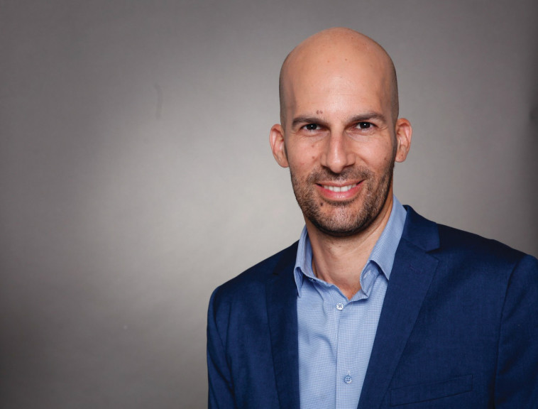 טל גבע, מנהל תחום שרות וחווית לקוח במגדל חברה לביטוח