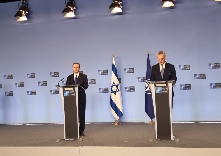 הנשיא הרצוג ומזכ''ל נאט''ו ינס סטולטנברג