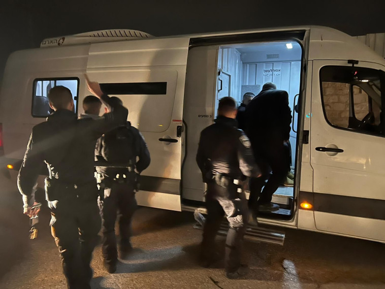 מעצר החשודים מסביבתו של המחבל אלקם חיירי