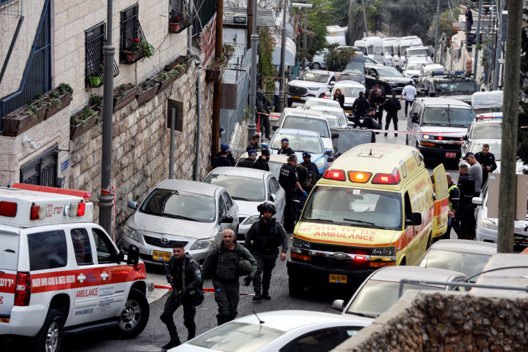 זירת הפיגוע בעיר דוד, ירושלים (צילום: REUTERS/Ammar Awad)