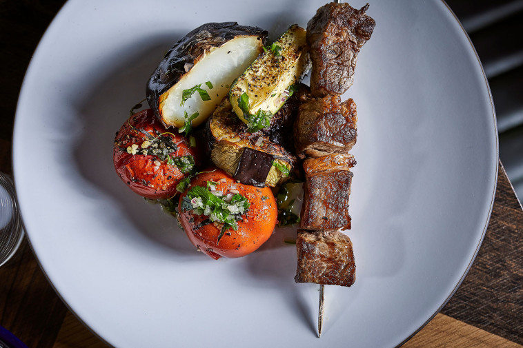 מקצועיות של בשר. מסעדת 02