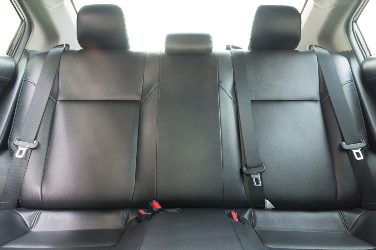 יש לא מעט דרכים אם רק רוצים, סקס במושב האחורי של הרכב (צילום: אינג'אימג')