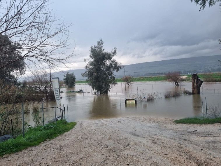 מפגש התעלות בירדן עלה על גדותיו