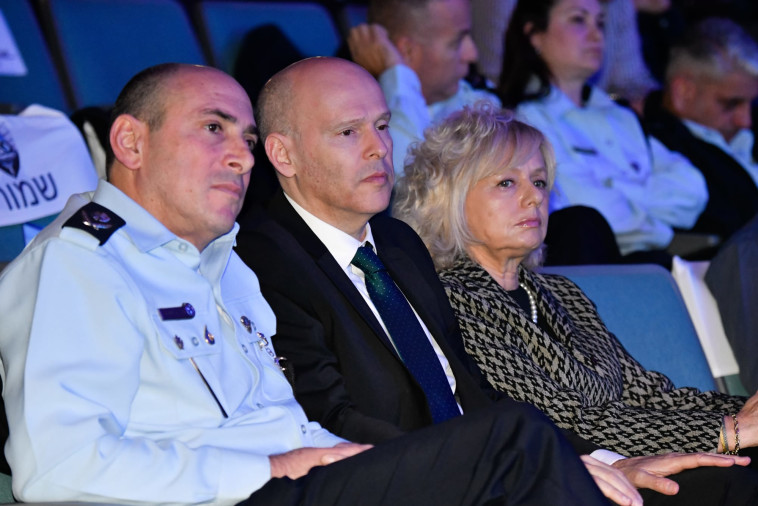 היועמ''שית וראש אגף חקירות ומודיעין במשטרה