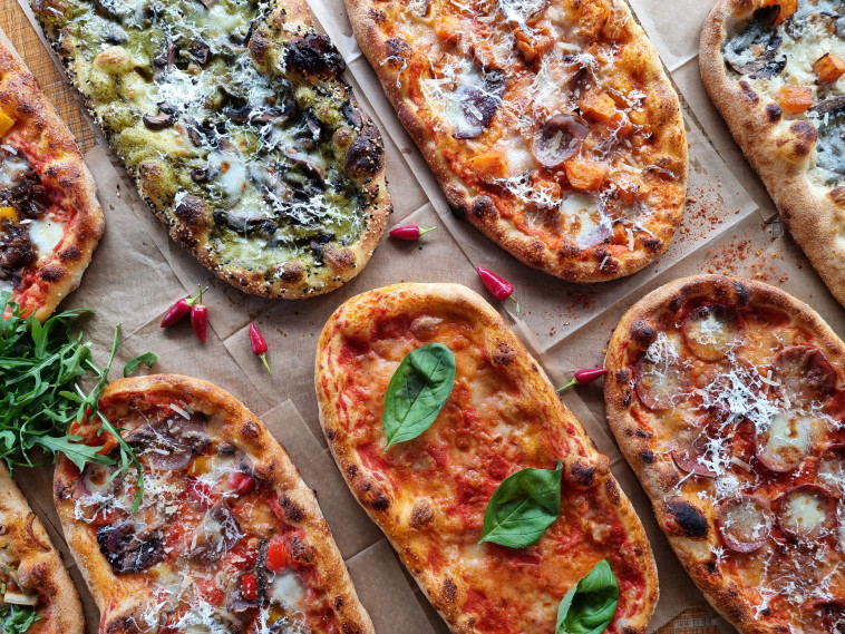 פיצה לפי מטר בסילו