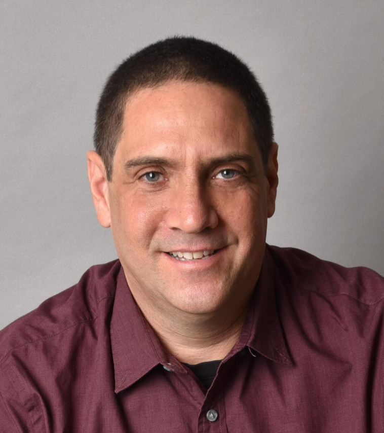 ד''ר עמיר גפן