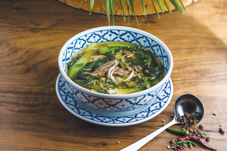 מרק קאו לאו פט, בית תאילנדי