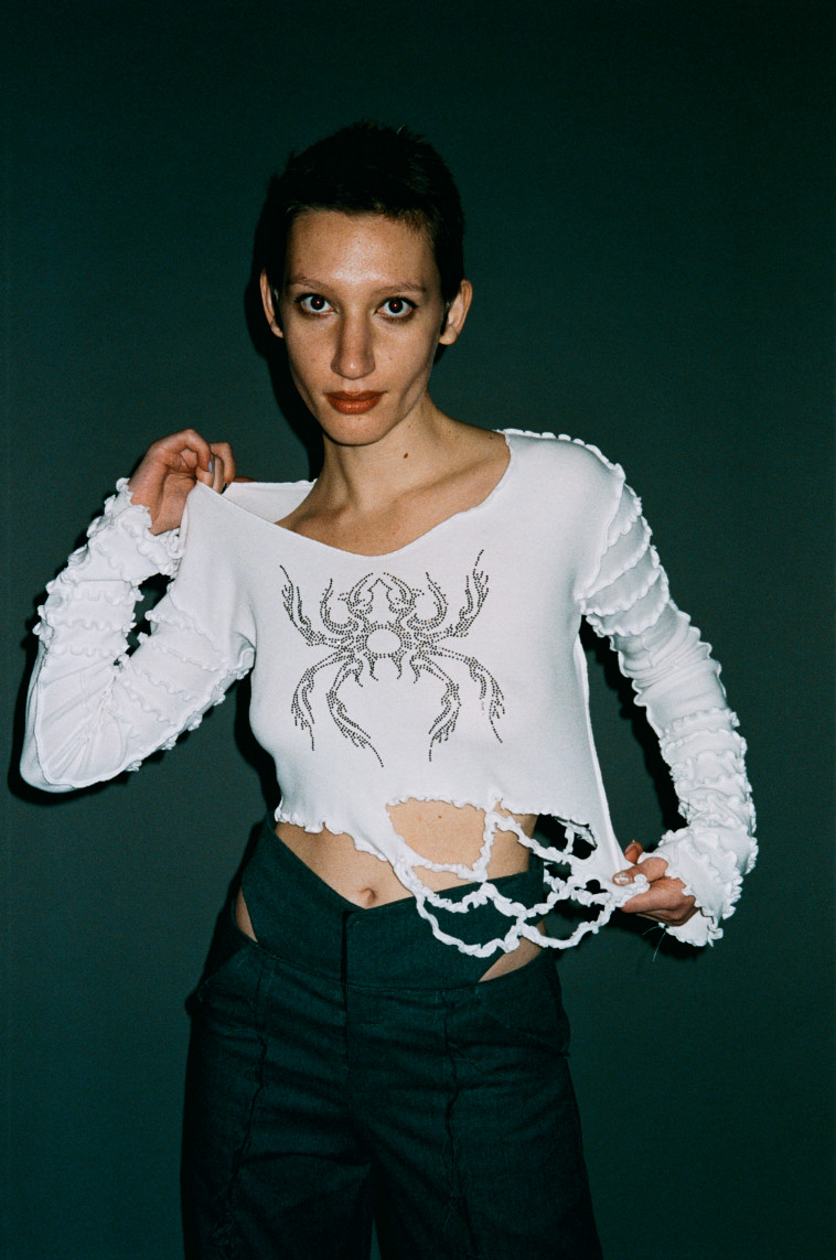 OTOT, חולצה: 420 שקלים, מכנסי ג'ינס: 900 שקלים