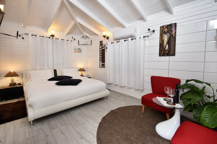 ''סוויטה על הים''