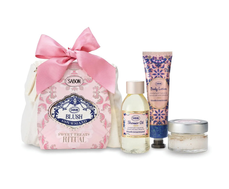 מארז ריטואל קולקציית Blush Gourmand מבית SABON  מחיר 115 שקלים 