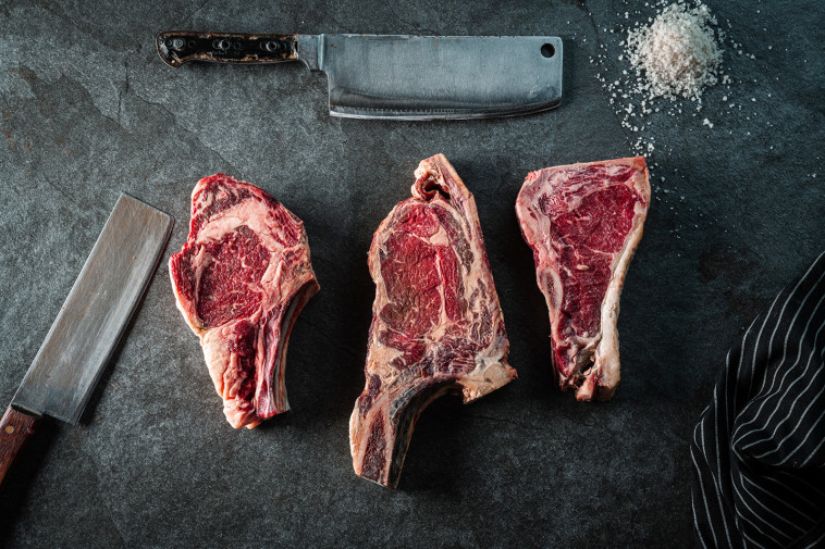 ולנטיין של בשר בחוות צוק