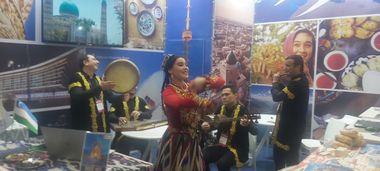 הביתן של אוזבקיסטן ביריד התיירות הבינלאומי