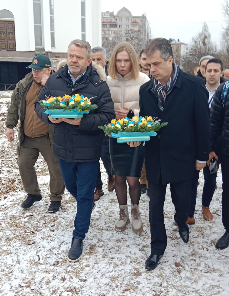 אלי כהן מבקר בבוצ'ה, אוקראינה