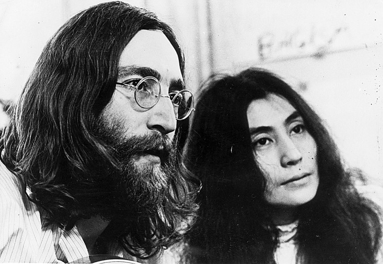 יוקו אונו וג'ון לנון (צילום: Keystone Features.GettyImages)