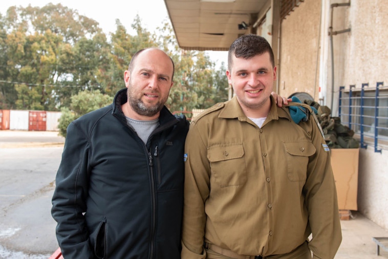 סיפור החיילים שמשרתים יחד עם הוריהם (צילום: דובר צה''ל)