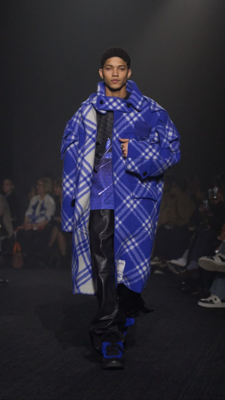 המשבצות הפכו למעוינים. ברברי ל- FACTORY54