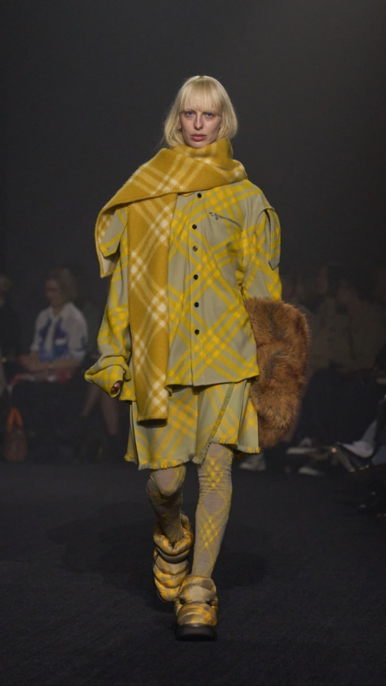 קולקציית ביכורים לדניאל לי, המנהל האמנותי של ברברי