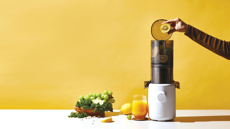 מסחטת מיץ של Hurom