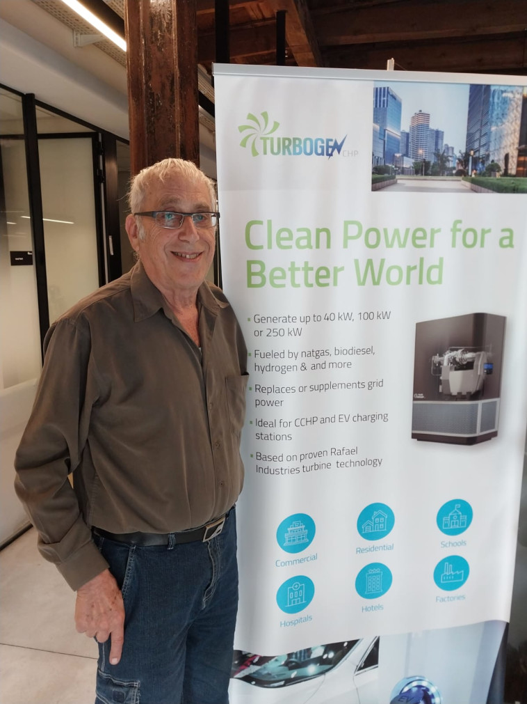 ''כתבתי טוקבק, והתקבלתי''. אלי ברנע