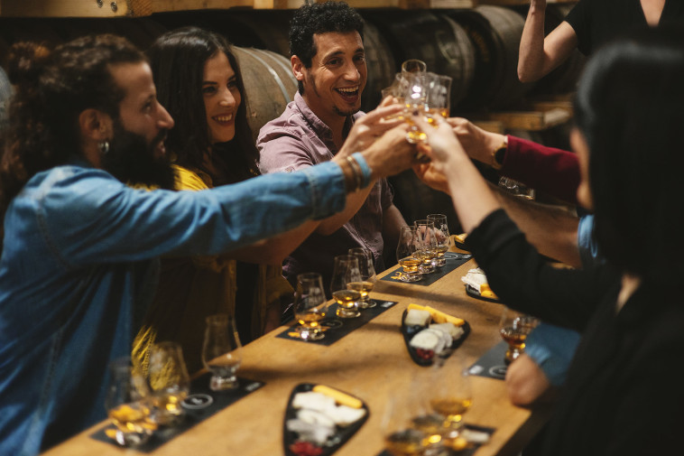 מילק אנד האני 