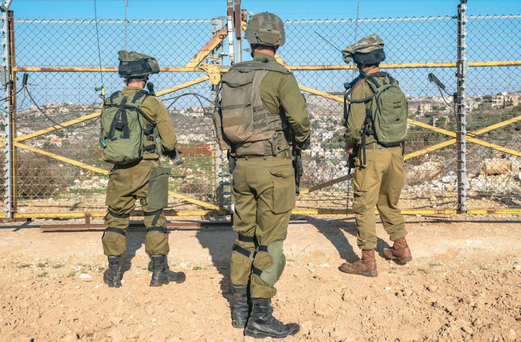 חיילים בגבול לבנון