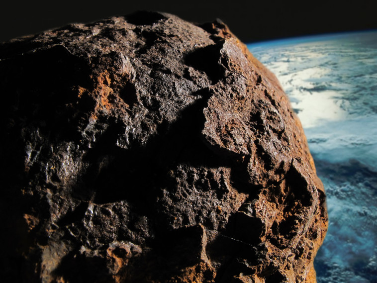 כך נדע האם אסטרואיד מאיים על כדור הארץ (צילום: אינג'אימג')