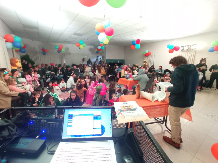 מיזם קריאות המגילה של צהר ואור תורה סטון