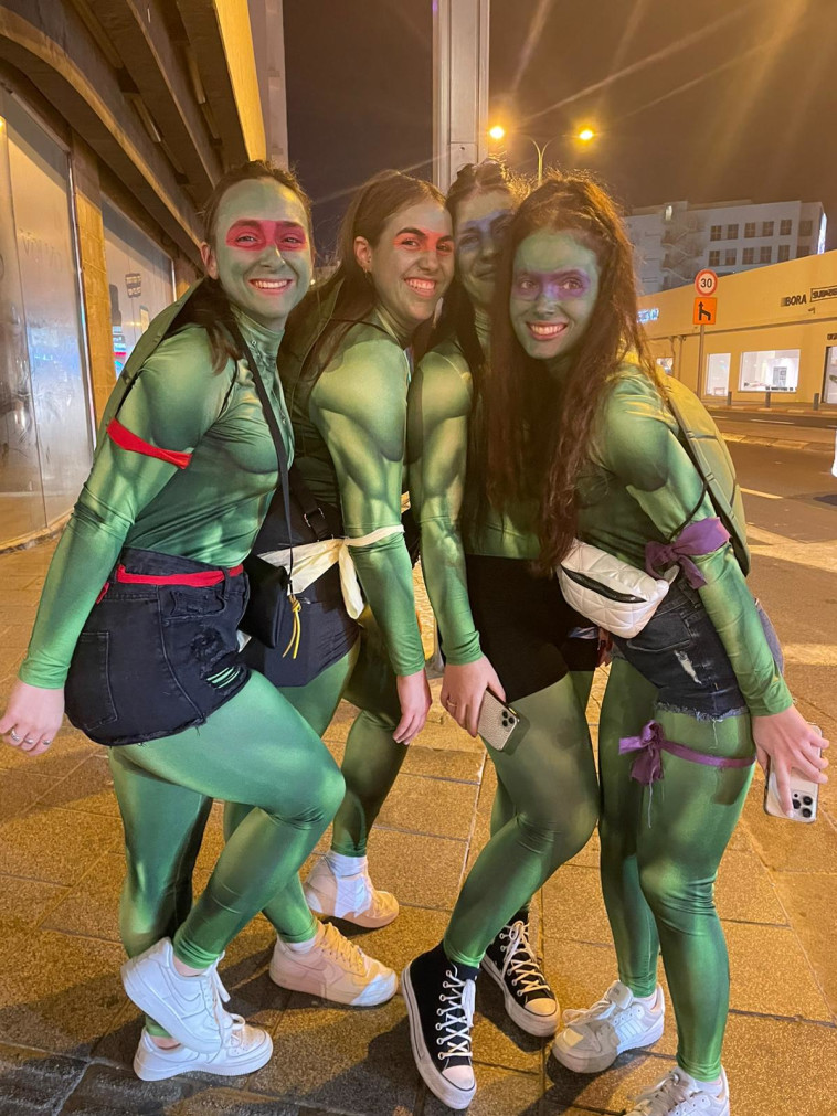 פסטיבל פורים YOLO