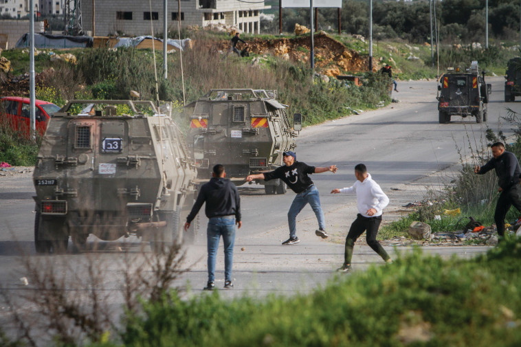 מבצע במחנה הפליטים עסכר