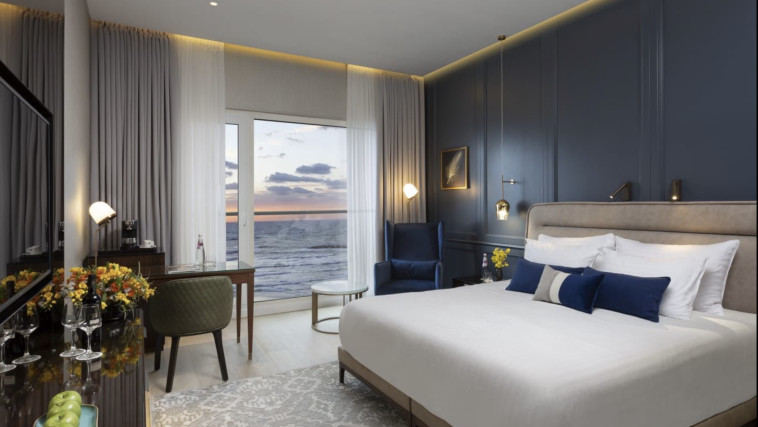 קראון פלזה תל אביב