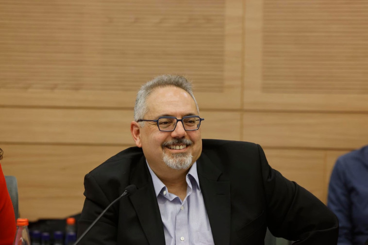 פרופ' אלבשן בוועדה