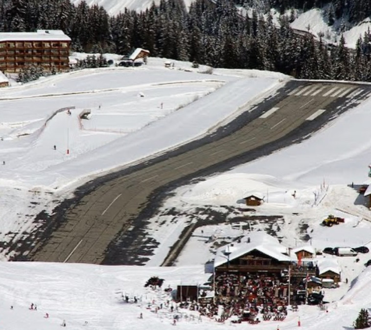 נמל התעופה קורשבל &ndash; צרפת
