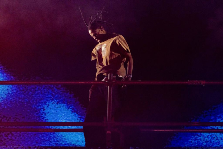 רץ על הסט-ליסט, טראוויס סקוט