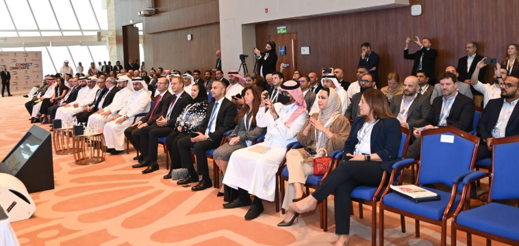 אורחים ומשתתפים בטקס הפתיחה של הכנס בבחריין השבו