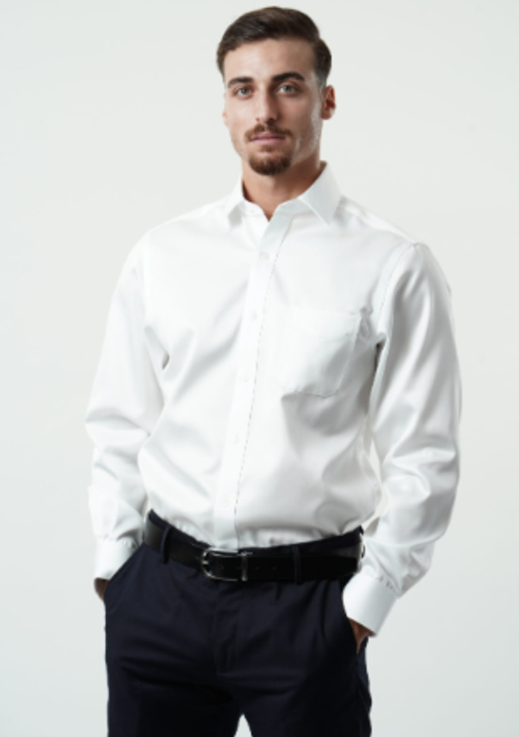 בגדים של המותג ''OHHA''