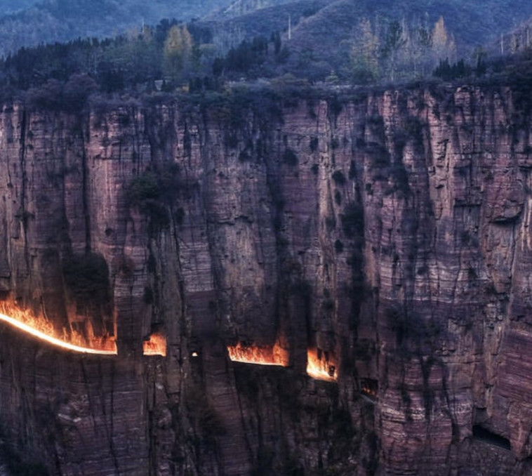 מנהרת גווליאנג, סין