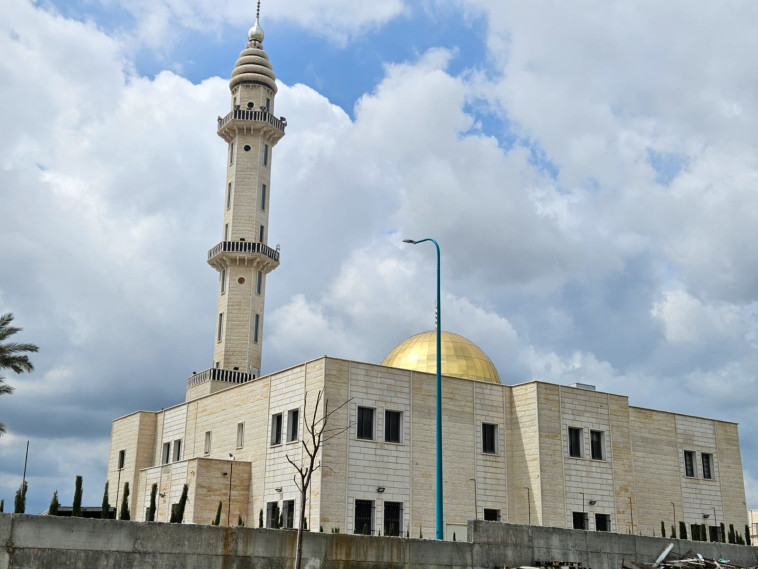 המסגד בו נערכה הסולחה ברהט