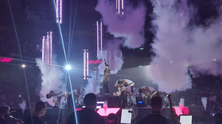 עדן חסון במנורה