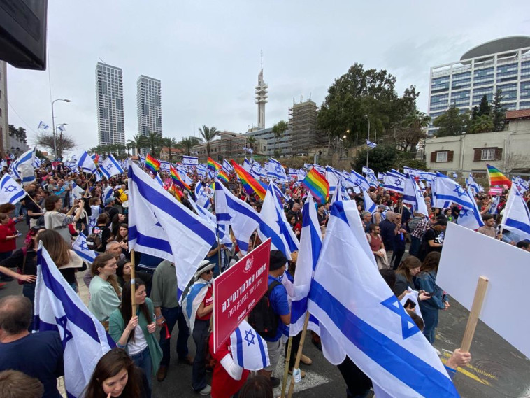 המחאה נגד הרפורמה המשפטית בתל אביב (צילום: אבשלום ששוני)