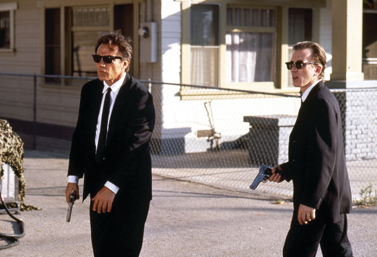 כלבי אשמורת 