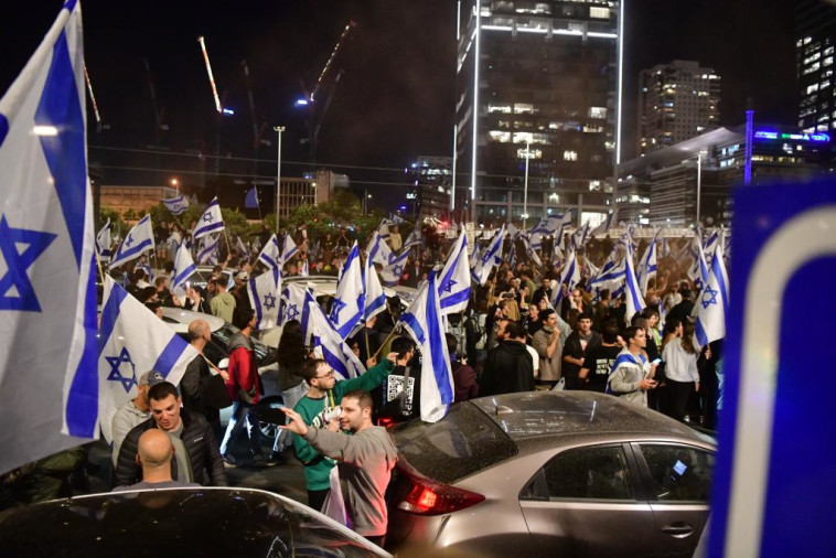 מחאה ברחוב קפלן בתל אביב 